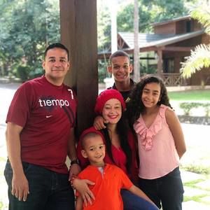 Meet your Posher, Ketly